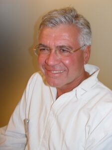 Dr. Hans Lindauer